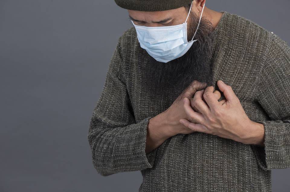 Covid-19 causa inflamação silenciosa no coração de pacientes recuperados há 2 meses