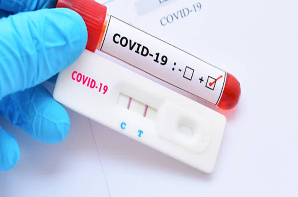 Farmácias devem notificar casos suspeitos de Covid-19 em até 24 horas