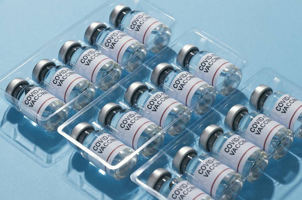 Alerta: frascos de vacina da Covid-19 podem ter sido adulterados 