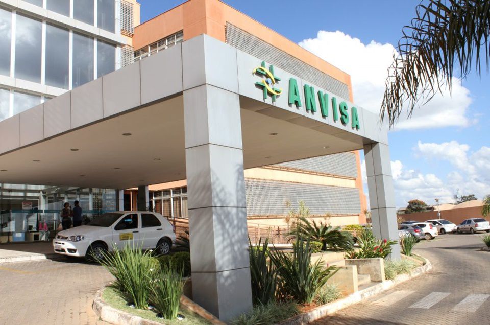 Anvisa x governo: queda de braço por importação de medicamento