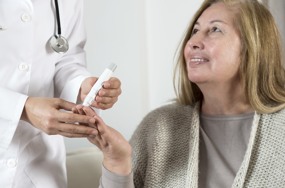 Atendimento clínico farmacêutico melhora qualidade de vida de idosos