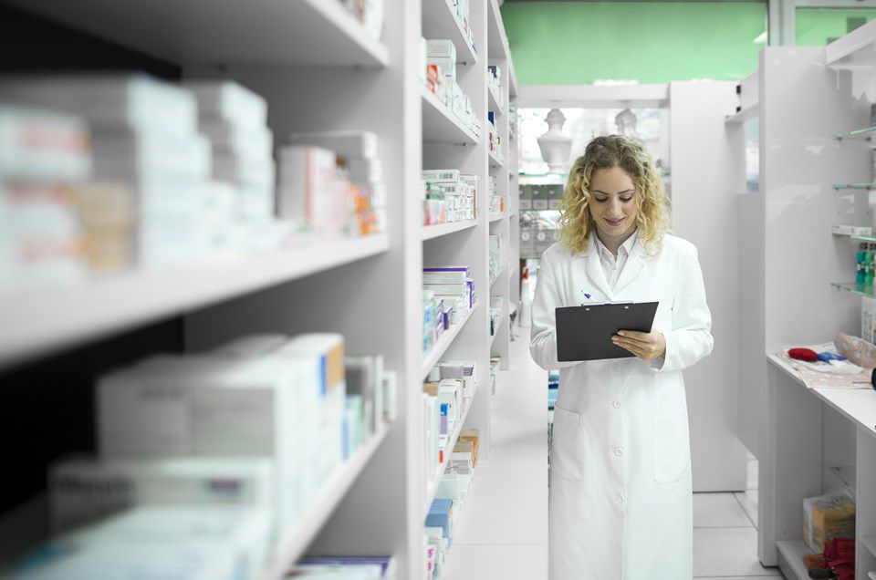 Descubra o que é essencial para empreender como farmacêutico