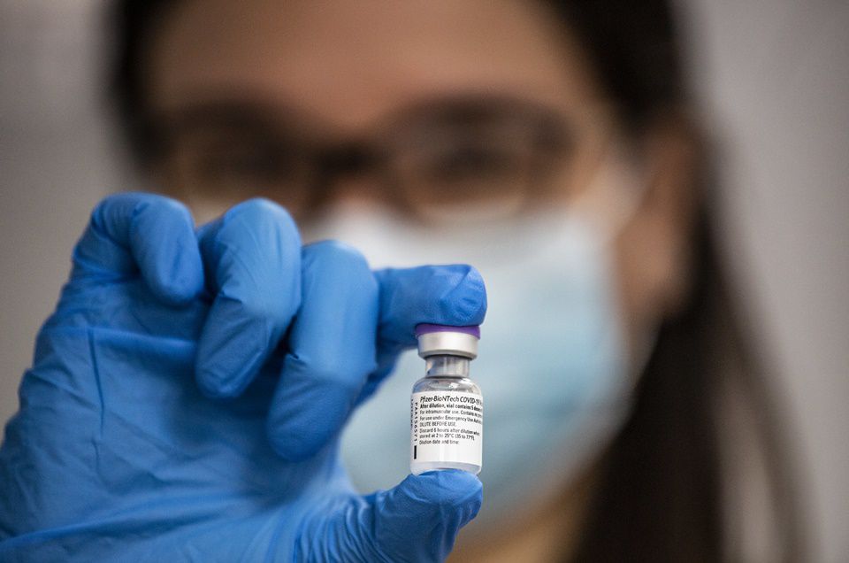 Governo define data de início da vacinação com imunizante da Pfizer