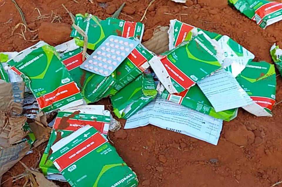 Medicamentos são encontrados em aterro sanitário