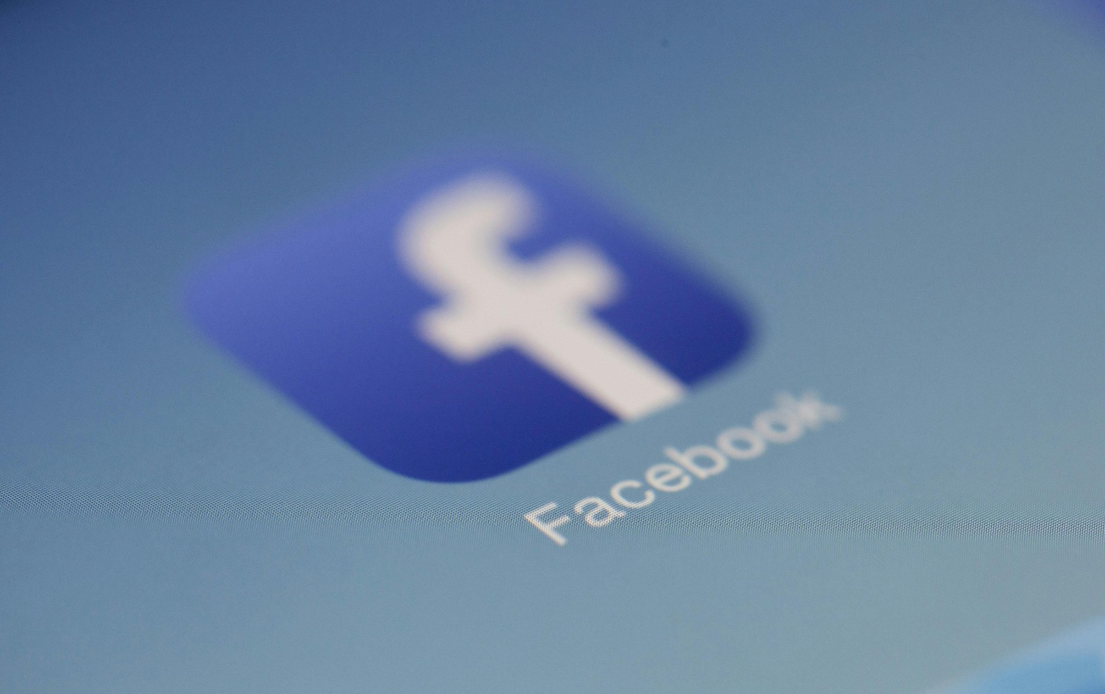 Medicamentos no Facebook no radar da Anvisa