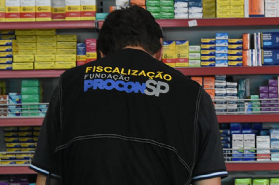 Procon fiscalizará cerca de 50 farmácias em ação contra preços abusivos