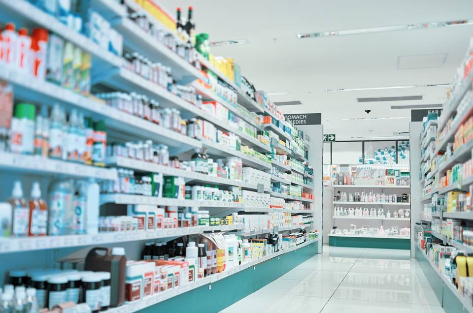Redes de farmácias registram retração de 22% em abril