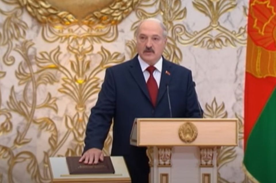 Ditador negacionista da Bielorrússia testa positivo para Covid-19