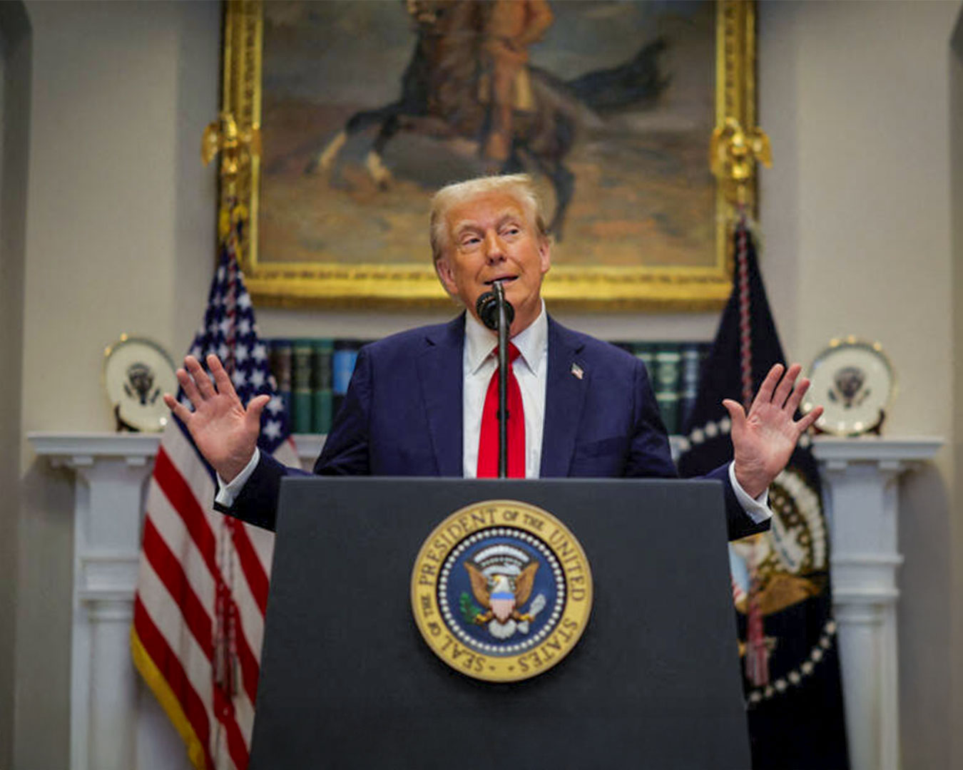 Trump anuncia sua própria plataforma para venda direta de medicamentos nos EUA.