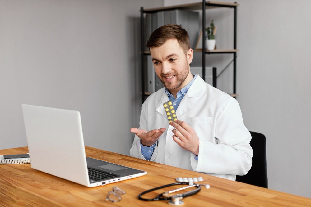 Quase todos os medicamentos poderão ser vendidos on-line a partir de 2025