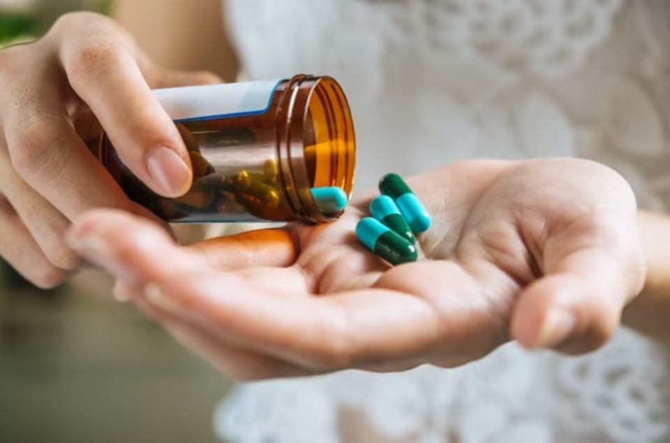 Uso de antibiótico até 72 horas depois do sexo pode prevenir sífilis e gonorreia, afirmam pesquisadores