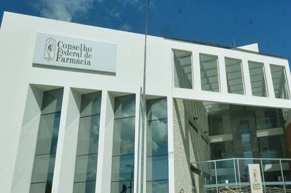 CFF tenta emplacar a teleconsulta, mas teme fantasma do farmacêutico remoto