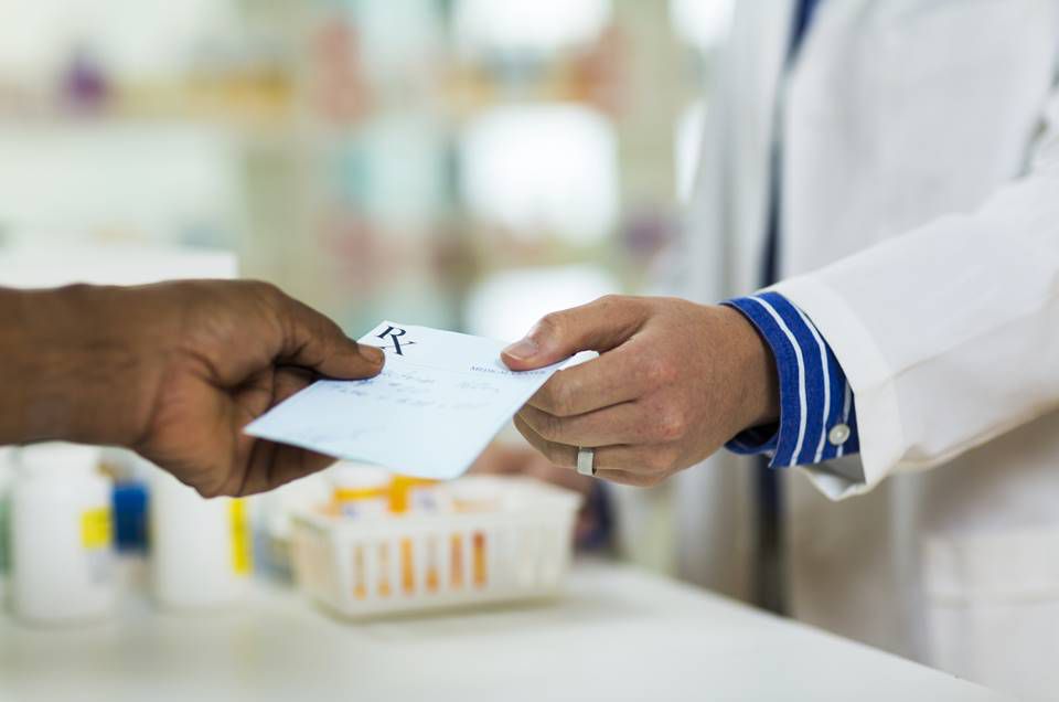 Coronavírus: projeto de lei propõe a renovação das receitas de medicamentos de uso contínuo 