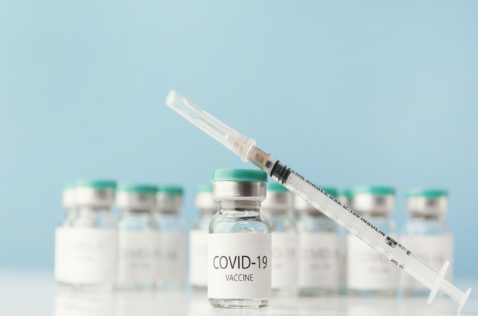 Covid-19: fabricante de cigarros poderá lançar vacina à base de tabaco 
