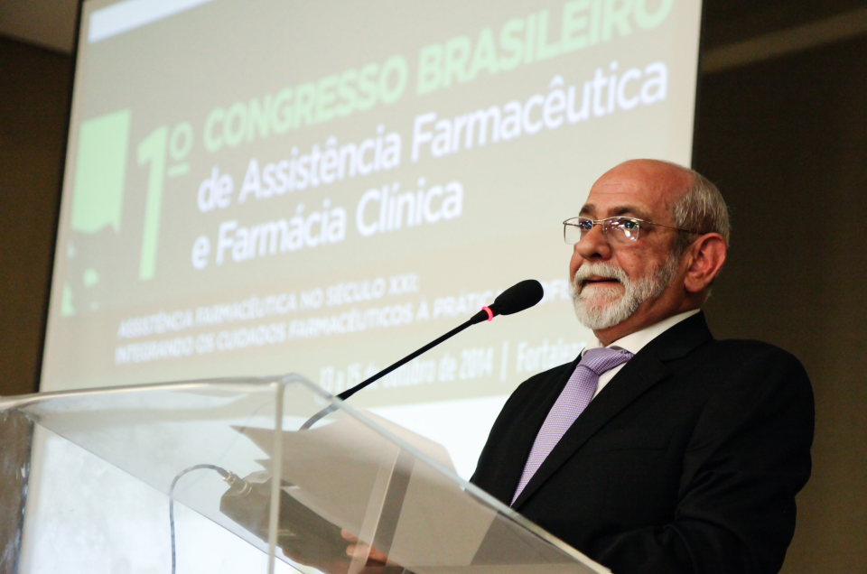 O farmacêutico que edificou a Farmácia Clínica no Brasil