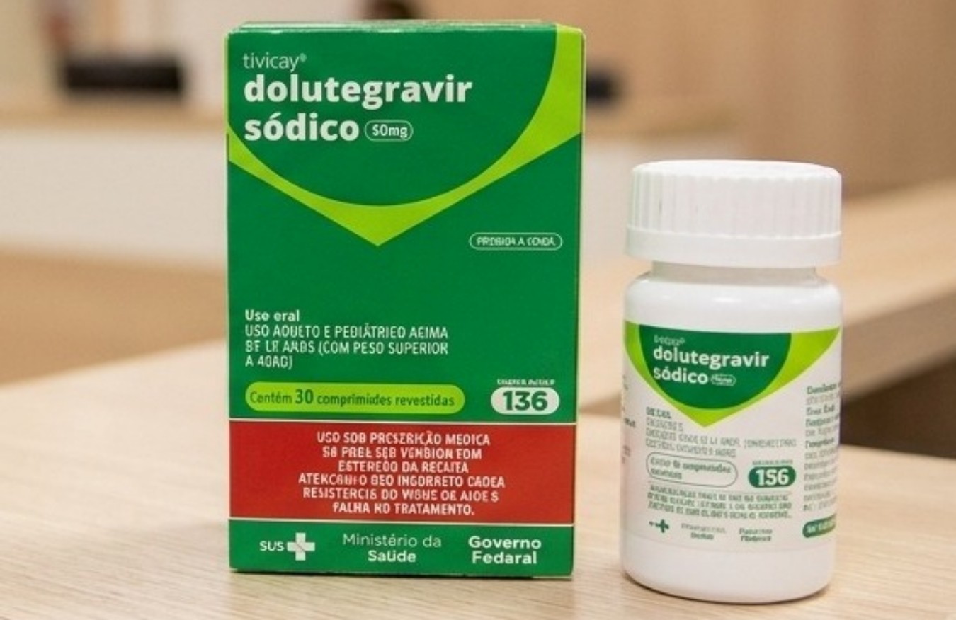 Fiocruz prepara produção nacional de medicamento contra HIV para mais de 770 mil pacientes