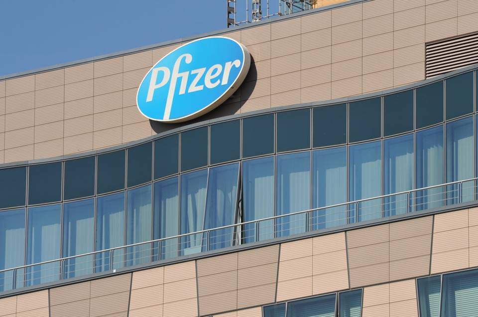 Pfizer é processada por atraso na entrega das vacinas contra Covid-19