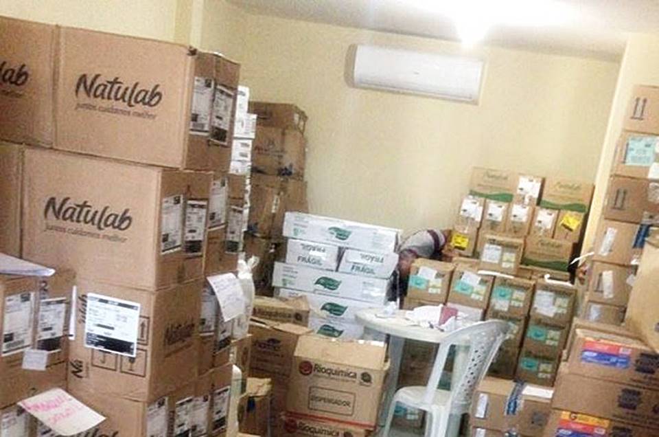 Polícia encontra quase 30 mil medicamentos vencidos em sala de Prefeitura 