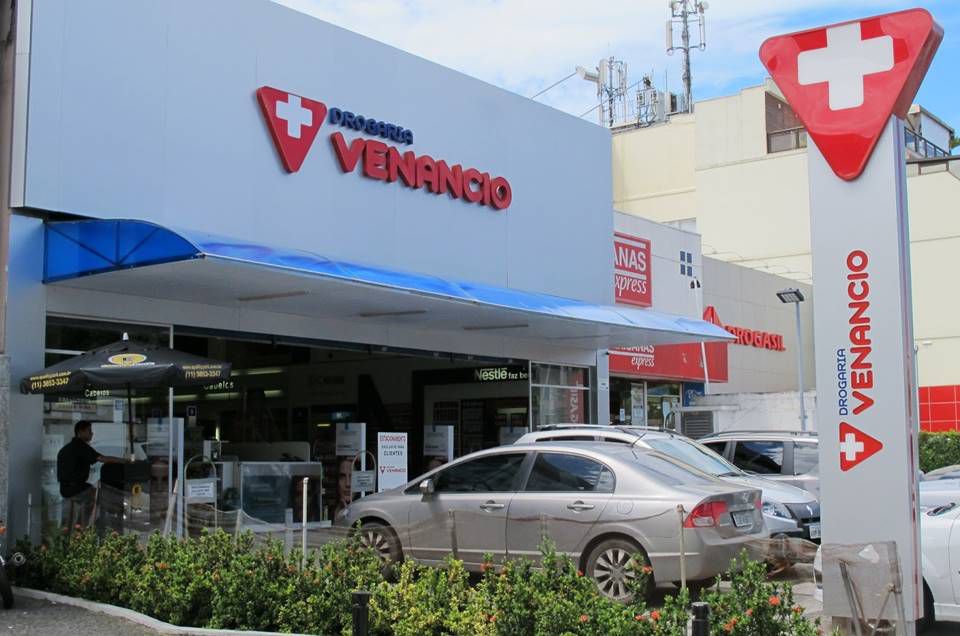 Rede Venâncio aplica mais de 100 mil vacinas
