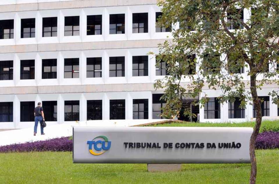 TCU aponta ilegalidade na distribuição de cloroquina com dinheiro do SUS