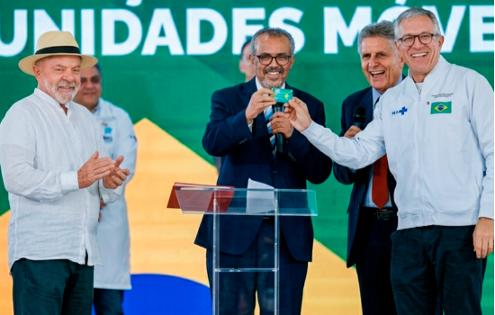 Diretor-geral da OMS afirma que outros países podem aprender com o SUS