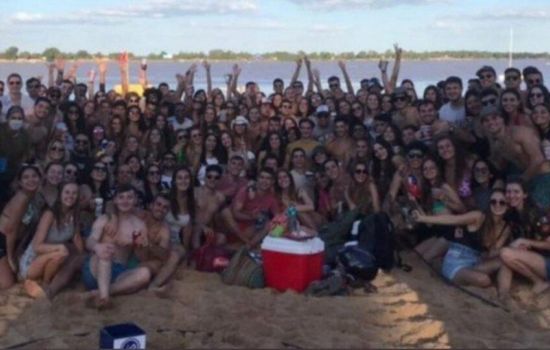 Em pandemia, 200 estudantes de Medicina fazem festa em praia na Argentina
