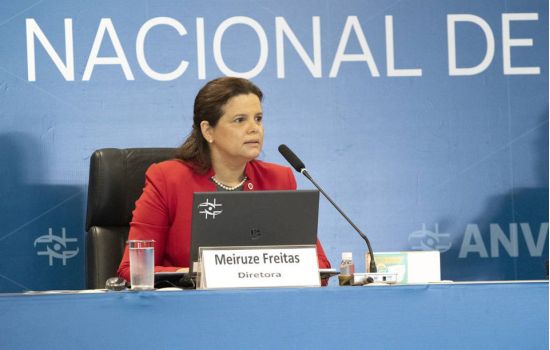 Farmacêutica e diretora da Anvisa dorme apenas 4 horas enfrentando a pandemia