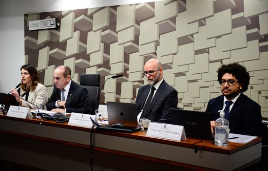 Nomes de presidente e diretores da Anvisa seguem para votação no Plenário